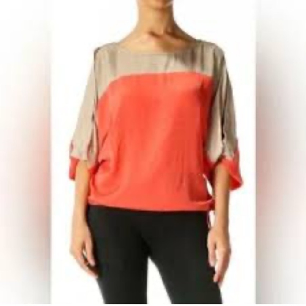 BCBG Maxazria Khaki Peach Top Sz L